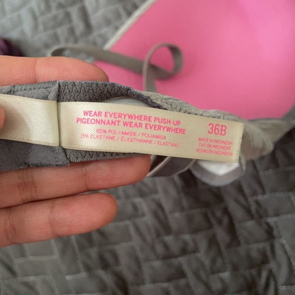 Pink bra - Picture 3 of 3